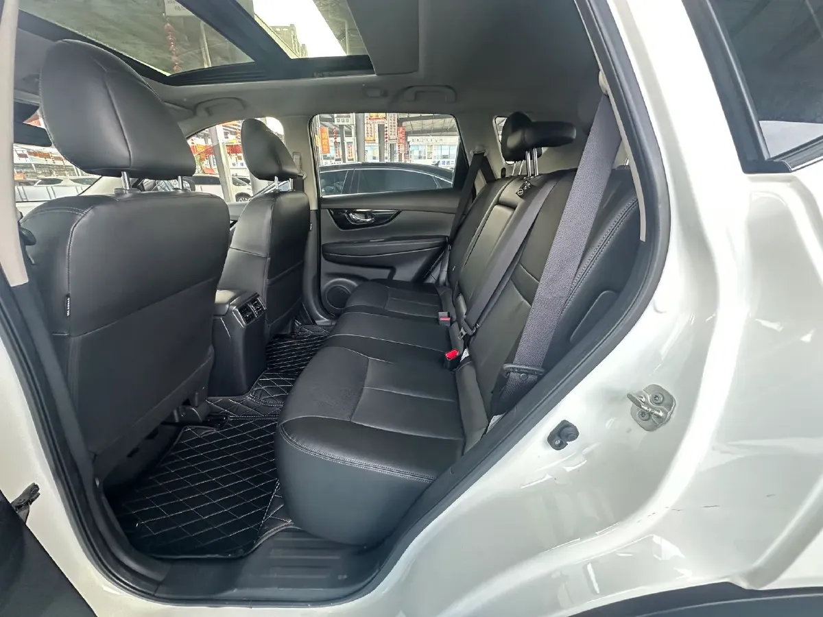 2023 Nissan X-Trail 2.0L 151HP L4 CVT,autocango,china used car exporter,china ev exporter,chinese used car exporter,chinese used ev exporter