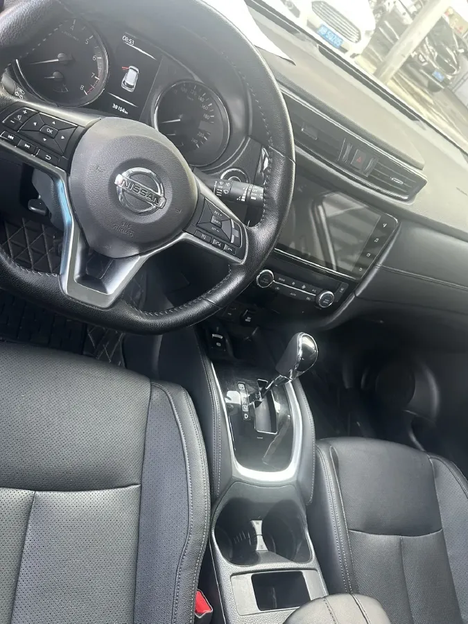 2023 Nissan X-Trail 2.0L 151HP L4 CVT,autocango,china used car exporter,china ev exporter,chinese used car exporter,chinese used ev exporter