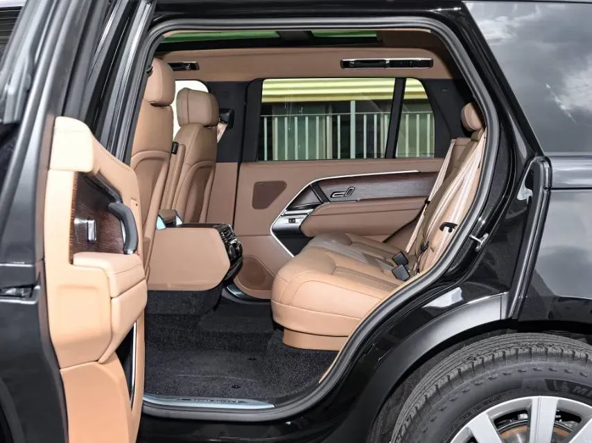 2025 Land Rover Range Rover 3.0T 400HP L6 8AT,autocango,china used car exporter,china ev exporter,chinese used car exporter,chinese used ev exporter