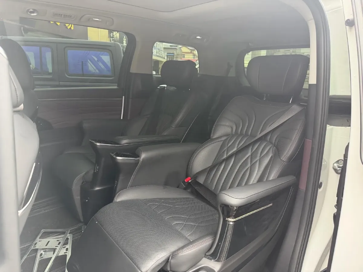 2023 GAC Trumpchi M8 2.0T 252HP L4 8AT,autocango,china used car exporter,china ev exporter,chinese used car exporter,chinese used ev exporter