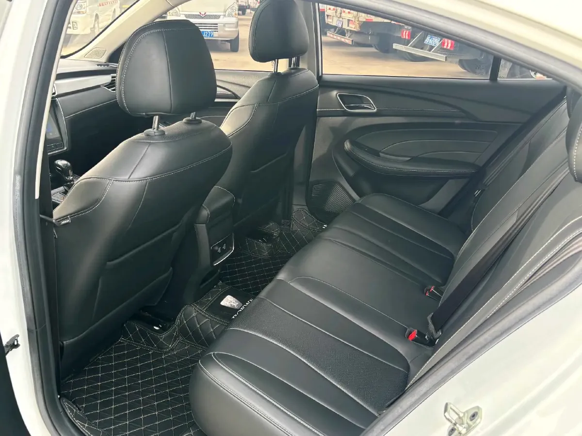 2019 Roewe i5 1.5L 120HP L4 CVT,autocango,china used car exporter,china ev exporter,chinese used car exporter,chinese used ev exporter