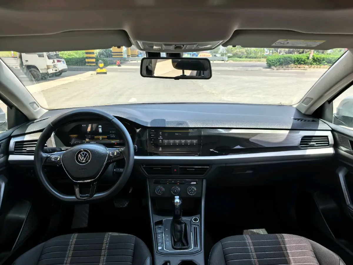 2021 Volkswagen Lavida 1.5L 113HP L4 6AT,autocango,china used car exporter,china ev exporter,chinese used car exporter,chinese used ev exporter