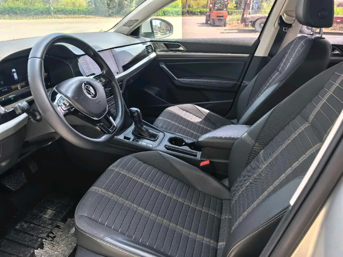 2021 Volkswagen Lavida 1.5L 113HP L4 6AT,autocango,china used car exporter,china ev exporter,chinese used car exporter,chinese used ev exporter