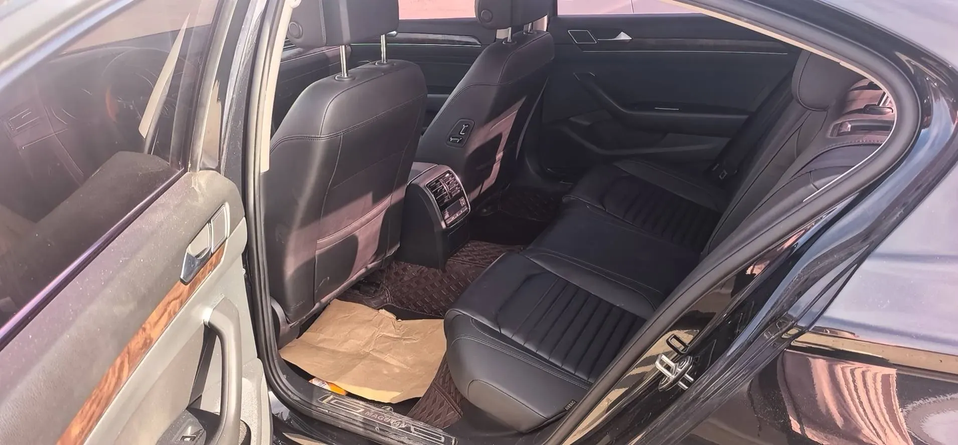 2018 Volkswagen Magotan 1.8T 180HP L4 7DCT,autocango,china used car exporter,china ev exporter,chinese used car exporter,chinese used ev exporter