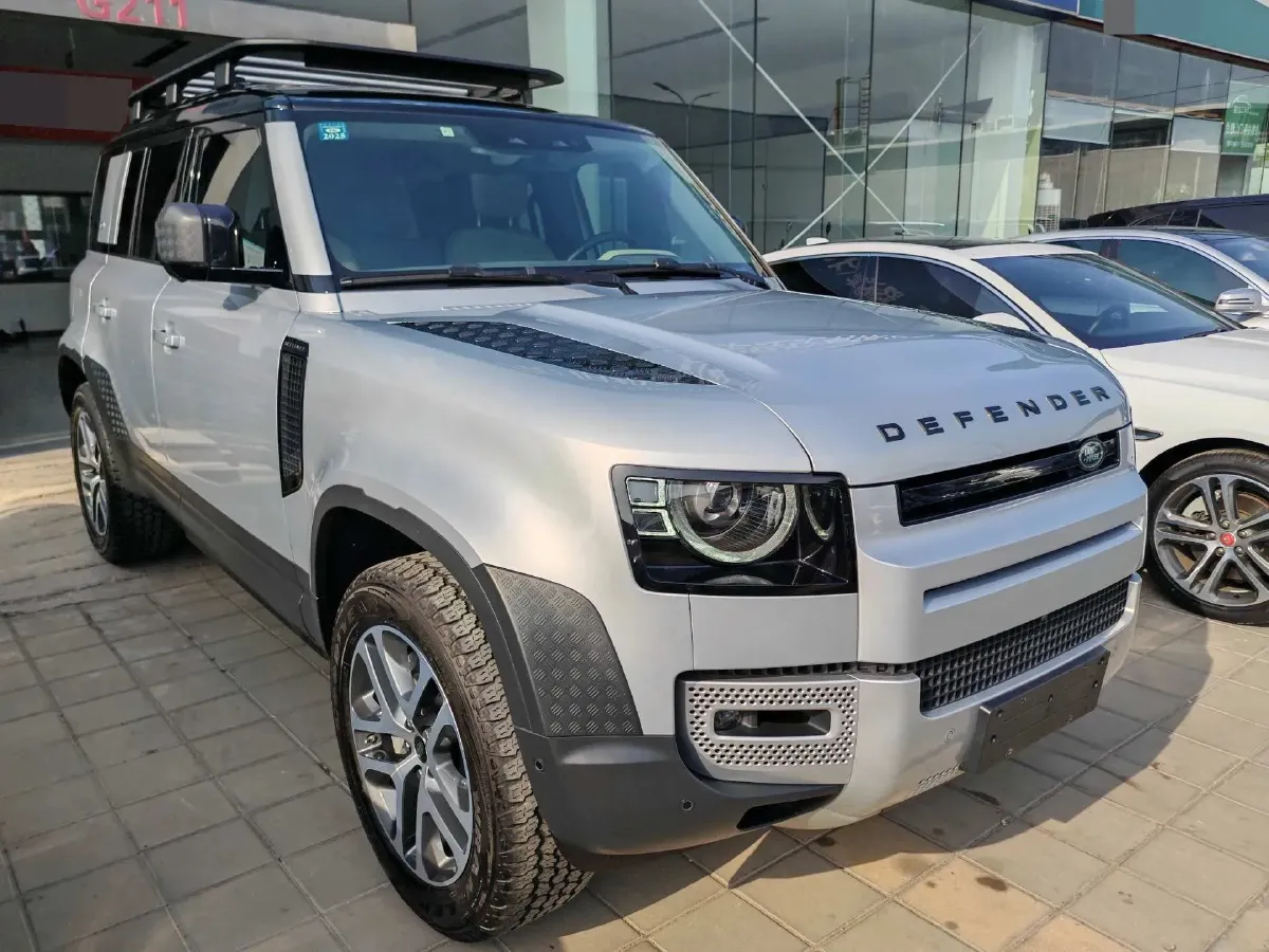 2021 Land Rover Defender 3.0T 400HP L6 8AT,autocango,china used car exporter,china ev exporter,chinese used car exporter,chinese used ev exporter