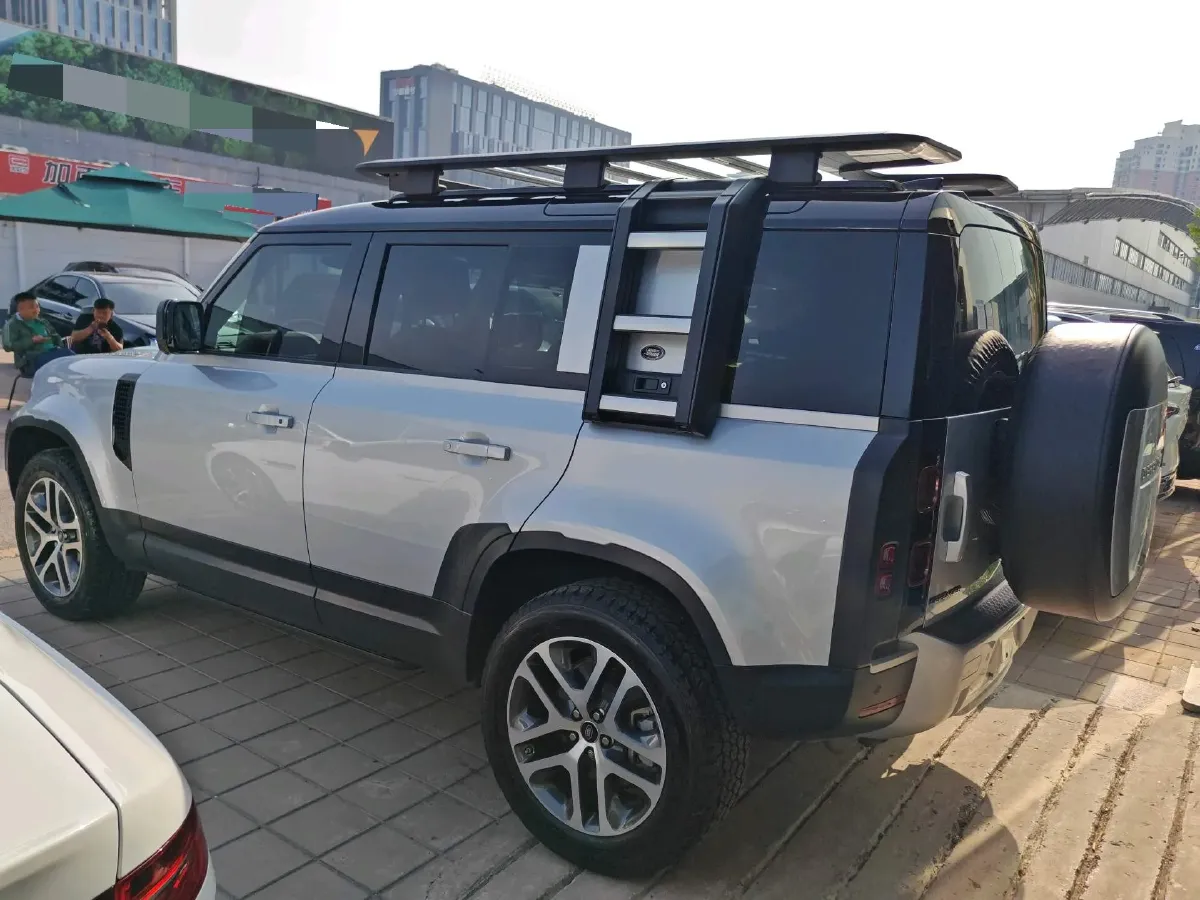 2021 Land Rover Defender 3.0T 400HP L6 8AT,autocango,china used car exporter,china ev exporter,chinese used car exporter,chinese used ev exporter