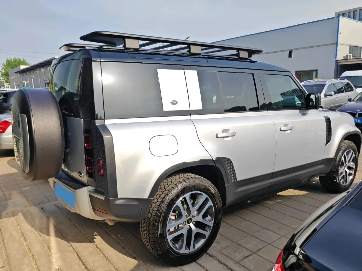 2021 Land Rover Defender 3.0T 400HP L6 8AT,autocango,china used car exporter,china ev exporter,chinese used car exporter,chinese used ev exporter