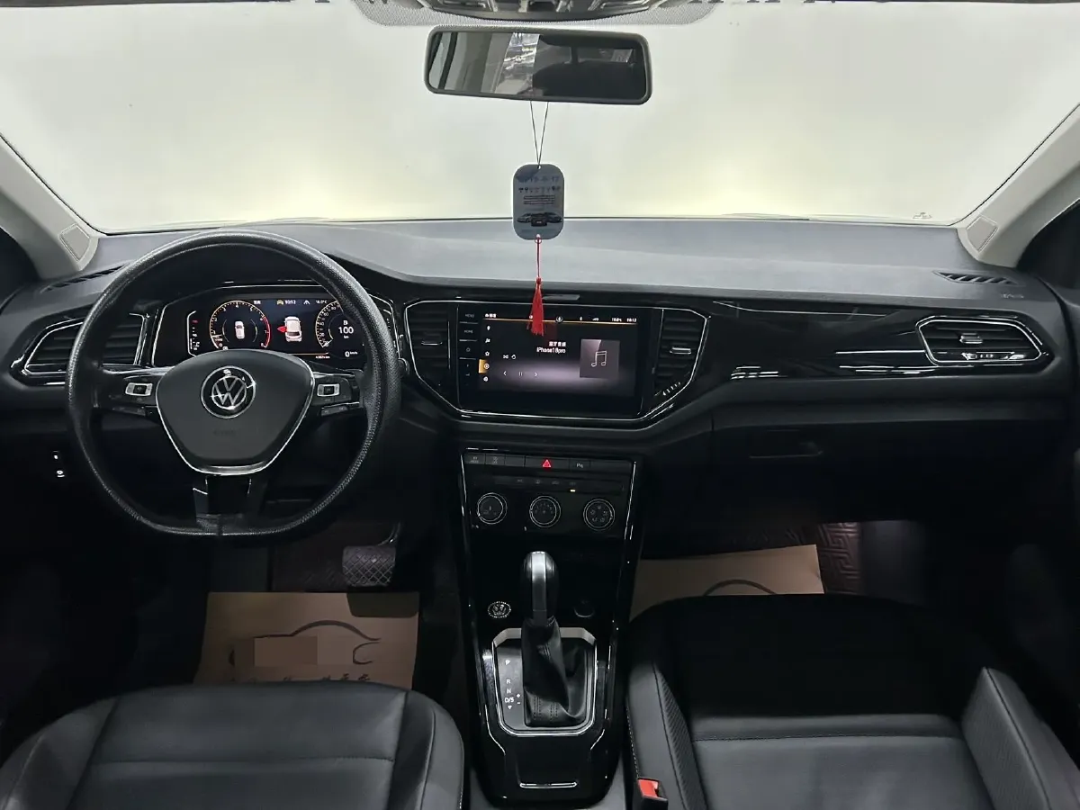 2022 Volkswagen T-Roc 1.4T 150HP L4 7DCT,autocango,china used car exporter,china ev exporter,chinese used car exporter,chinese used ev exporter