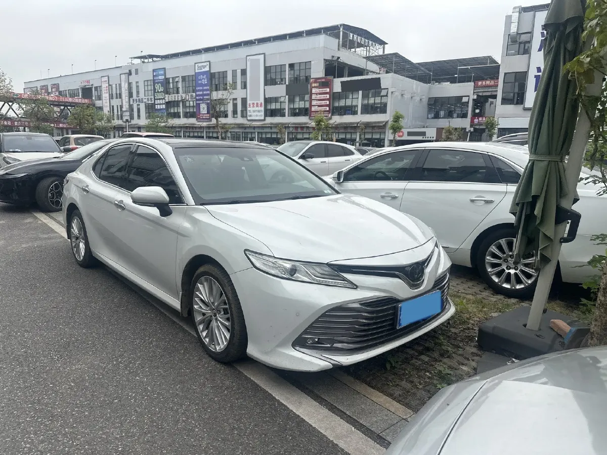 2019 Toyota Camry 2.5L 209HP L4 8AT,autocango,china used car exporter,china ev exporter,chinese used car exporter,chinese used ev exporter