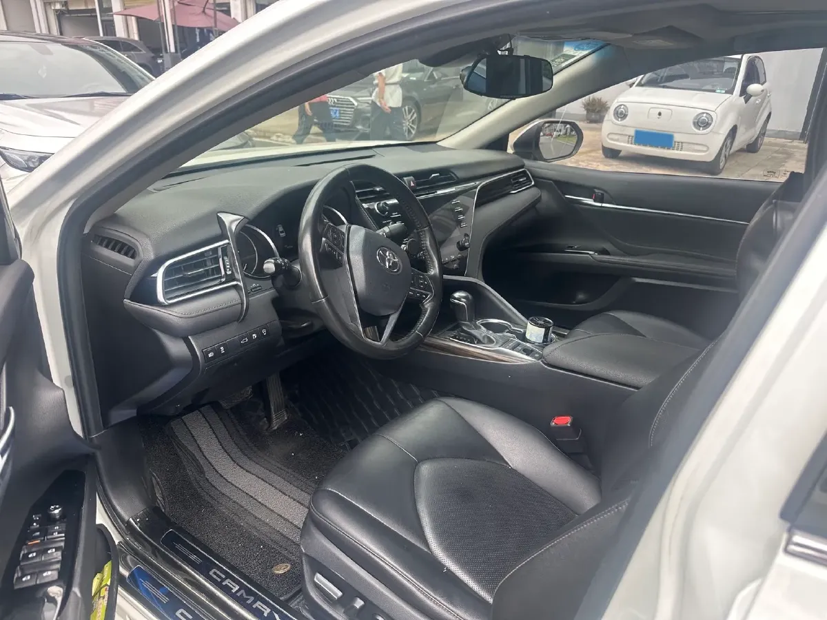 2019 Toyota Camry 2.5L 209HP L4 8AT,autocango,china used car exporter,china ev exporter,chinese used car exporter,chinese used ev exporter