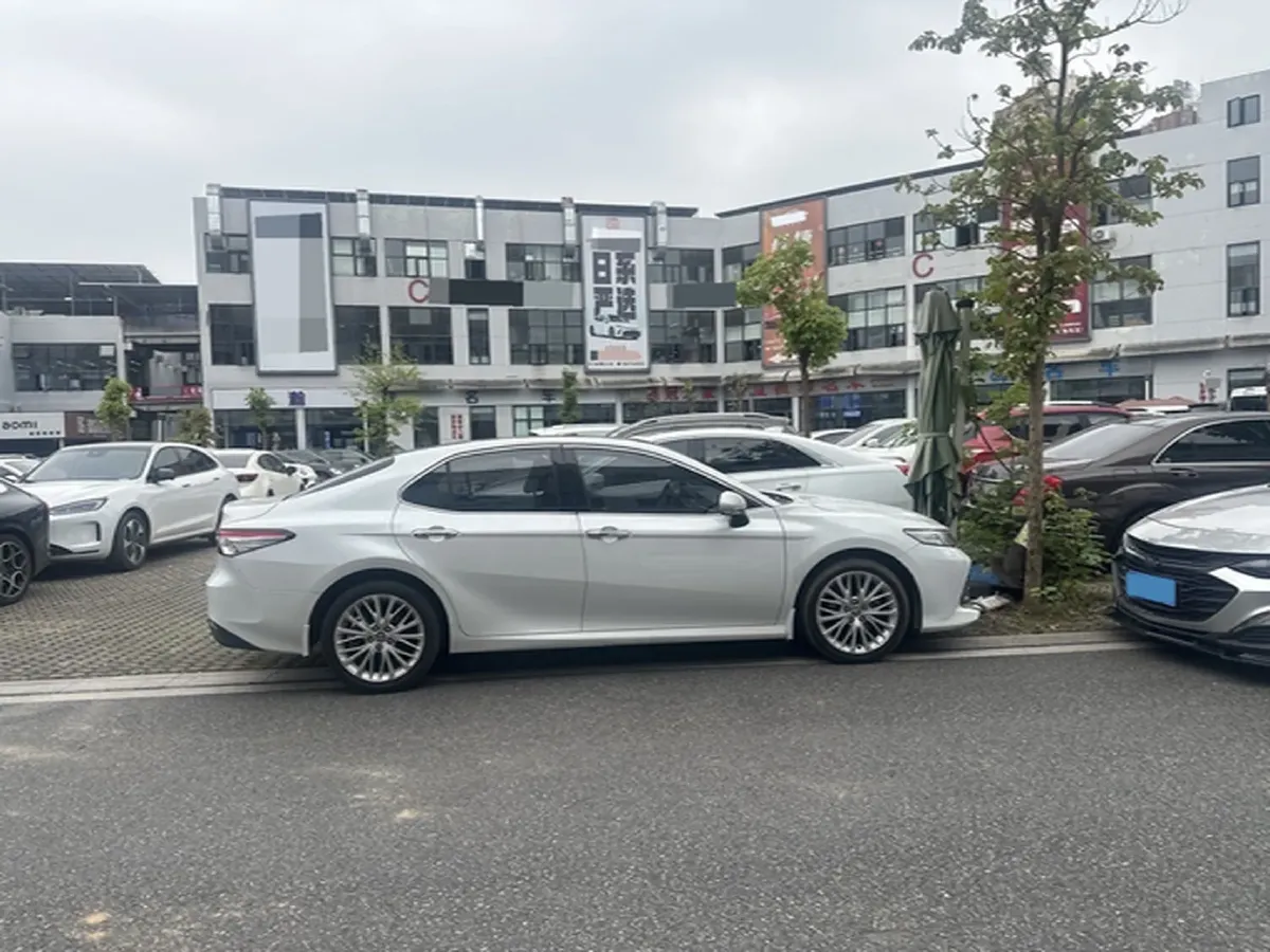 2019 Toyota Camry 2.5L 209HP L4 8AT,autocango,china used car exporter,china ev exporter,chinese used car exporter,chinese used ev exporter