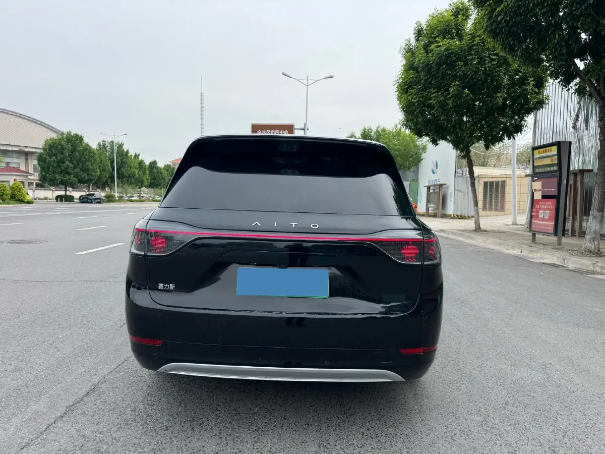 2025 AITO AITO M9 REEV 160HP REEV 52KWH,autocango,china used car exporter,china ev exporter,chinese used car exporter,chinese used ev exporter