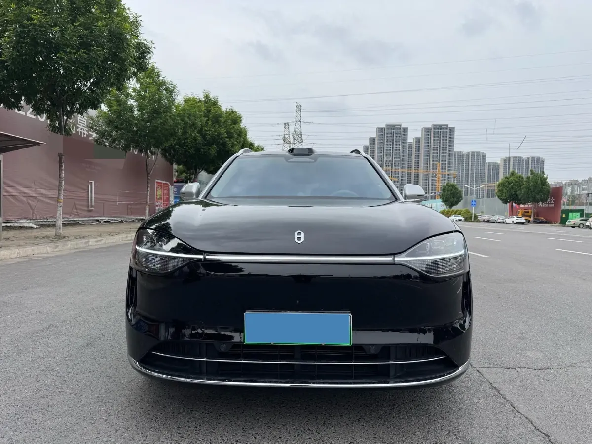 2025 AITO AITO M9 REEV 160HP REEV 52KWH,autocango,china used car exporter,china ev exporter,chinese used car exporter,chinese used ev exporter