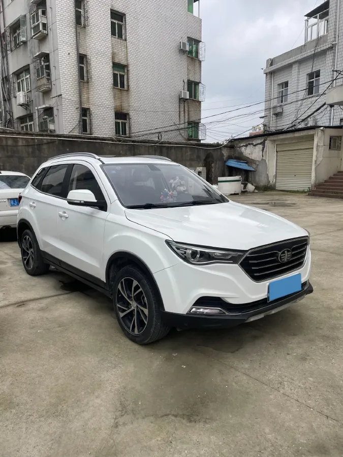 2019 Bestune X40 1.6L 114HP L4 6AT,autocango,china used car exporter,china ev exporter,chinese used car exporter,chinese used ev exporter