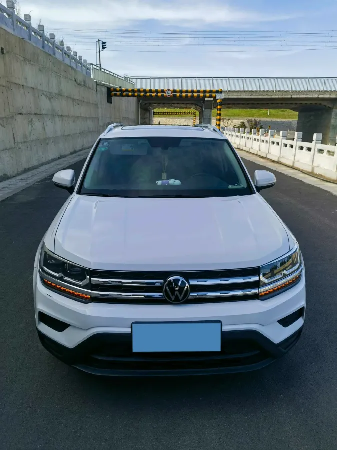 2021 Volkswagen Tharu 1.4T 150HP L4 7DCT,autocango,china used car exporter,china ev exporter,chinese used car exporter,chinese used ev exporter