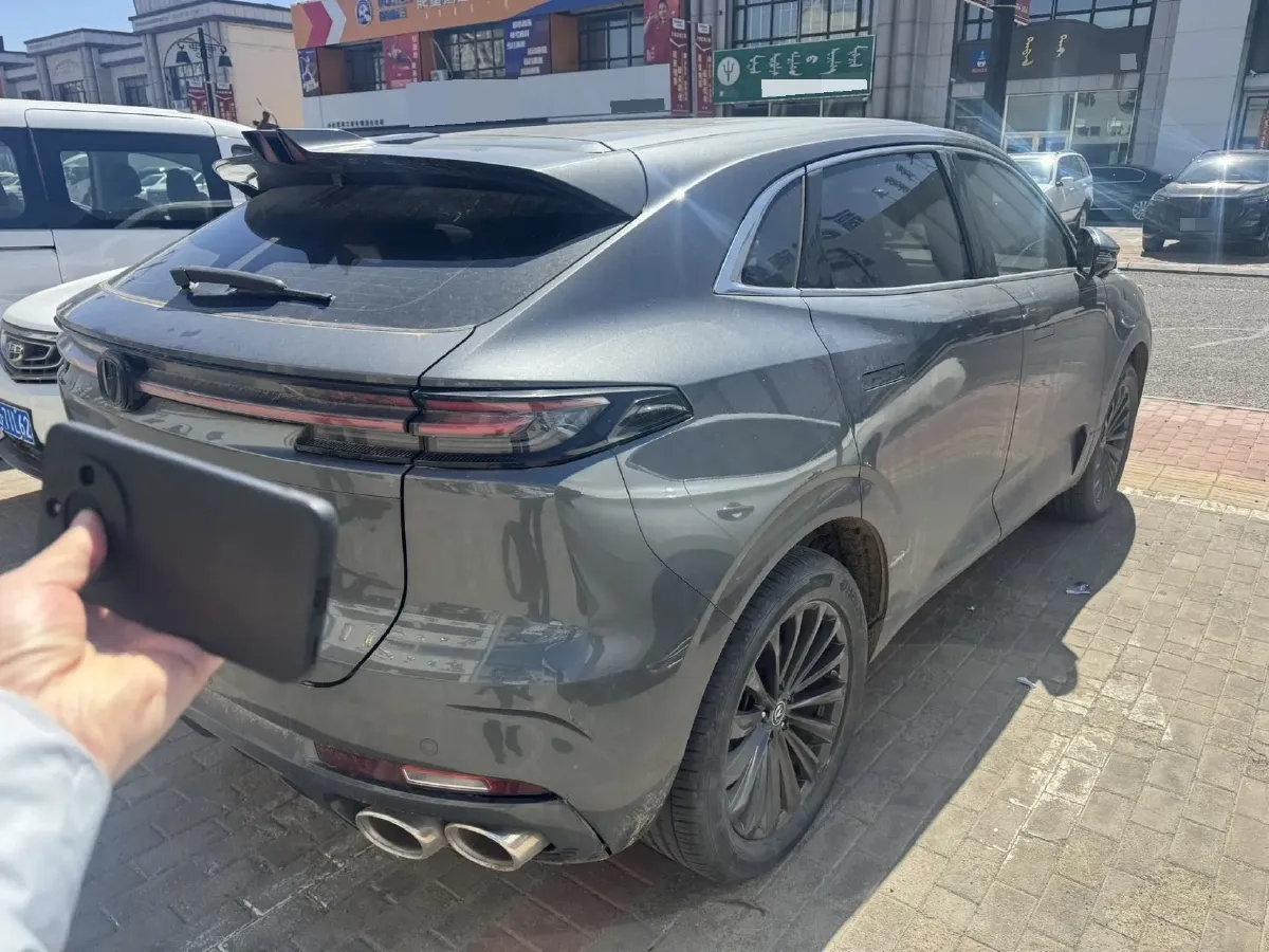2021 ChangAn UNI-K 2.0T 233HP L4 8AT,autocango,china used car exporter,china ev exporter,chinese used car exporter,chinese used ev exporter
