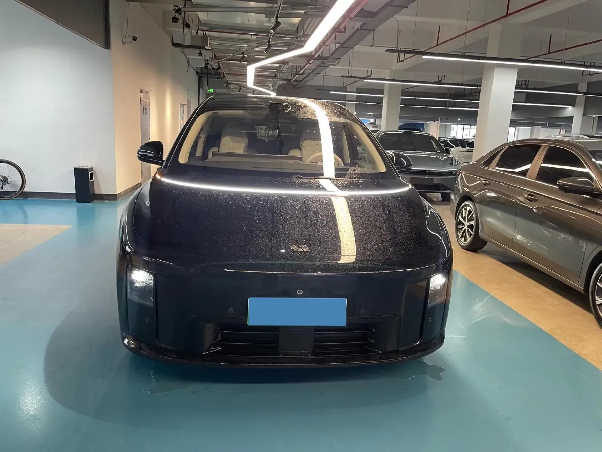 2025 Li i8 BEV,autocango,china used car exporter,china ev exporter,chinese used car exporter,chinese used ev exporter