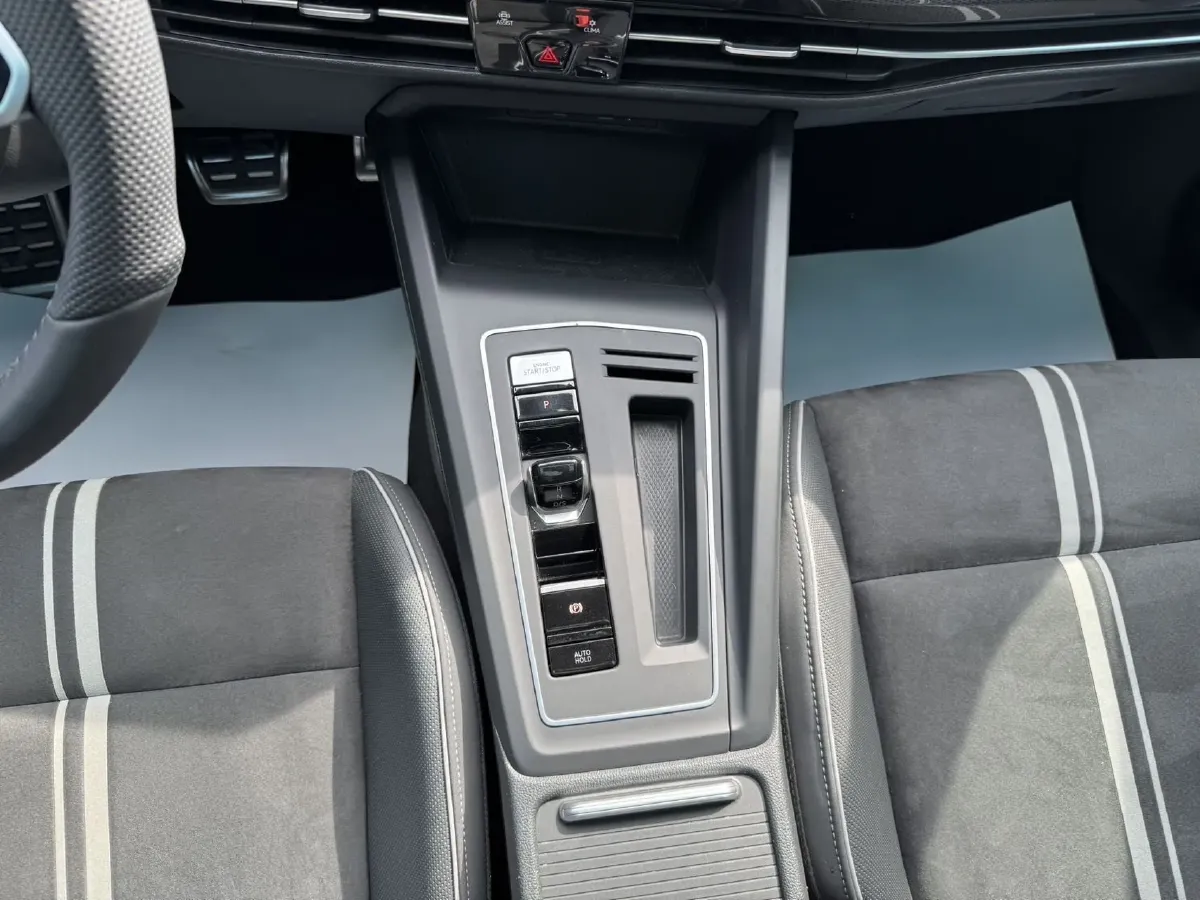 2021 Volkswagen Golf 1.4T 150HP L4 7DCT,autocango,china used car exporter,china ev exporter,chinese used car exporter,chinese used ev exporter