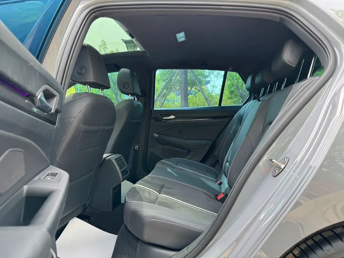 2021 Volkswagen Golf 1.4T 150HP L4 7DCT,autocango,china used car exporter,china ev exporter,chinese used car exporter,chinese used ev exporter