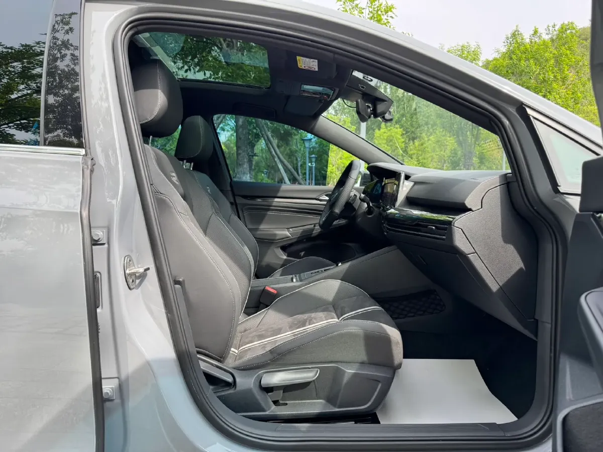 2021 Volkswagen Golf 1.4T 150HP L4 7DCT,autocango,china used car exporter,china ev exporter,chinese used car exporter,chinese used ev exporter