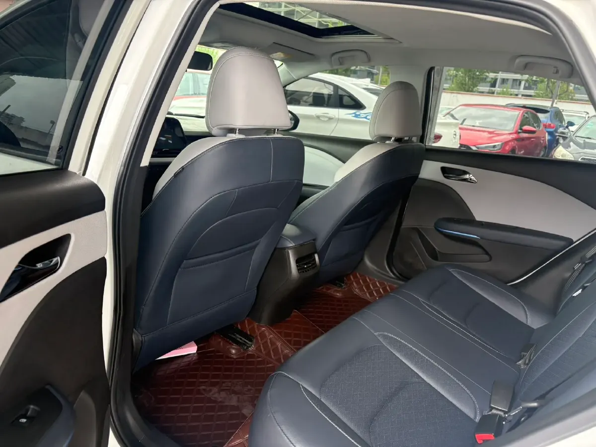 2023 Chevrolet Monza 1.5L 113HP L4 6DCT,autocango,china used car exporter,china ev exporter,chinese used car exporter,chinese used ev exporter