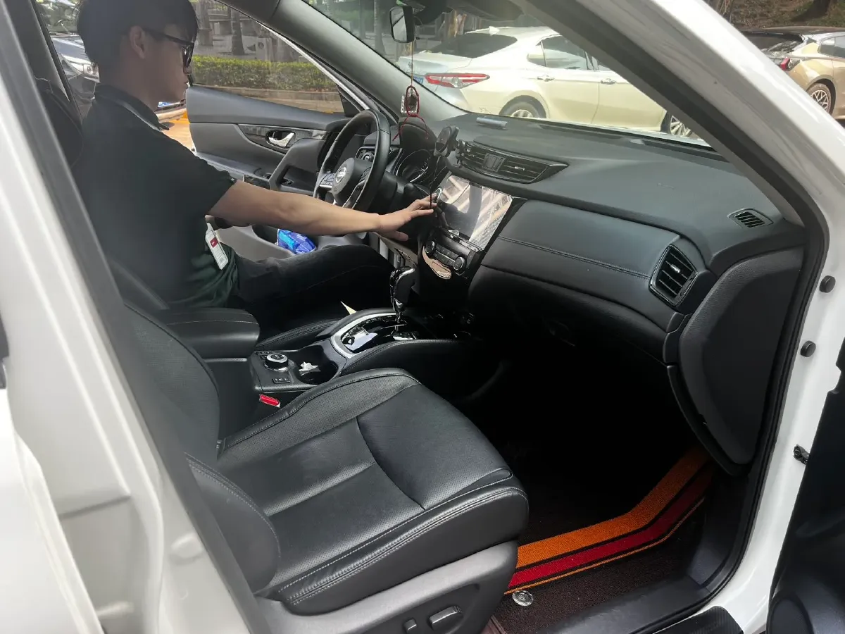 2020 Nissan X-Trail 2.5L 186HP L4 CVT,autocango,china used car exporter,china ev exporter,chinese used car exporter,chinese used ev exporter