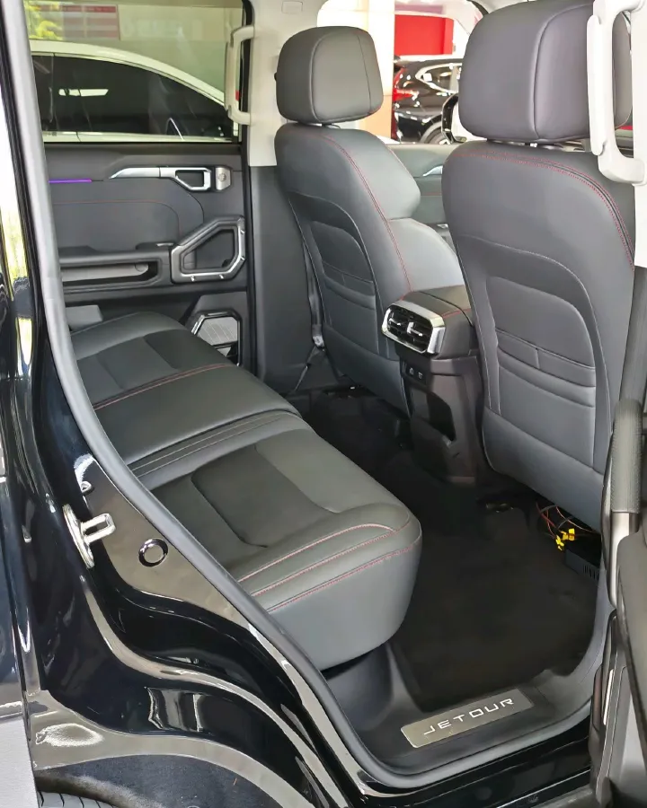 2023 Jetour Traveller 2.0T 254HP L4 7DCT,autocango,china used car exporter,china ev exporter,chinese used car exporter,chinese used ev exporter