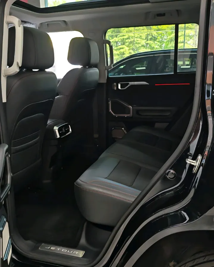 2023 Jetour Traveller 2.0T 254HP L4 7DCT,autocango,china used car exporter,china ev exporter,chinese used car exporter,chinese used ev exporter