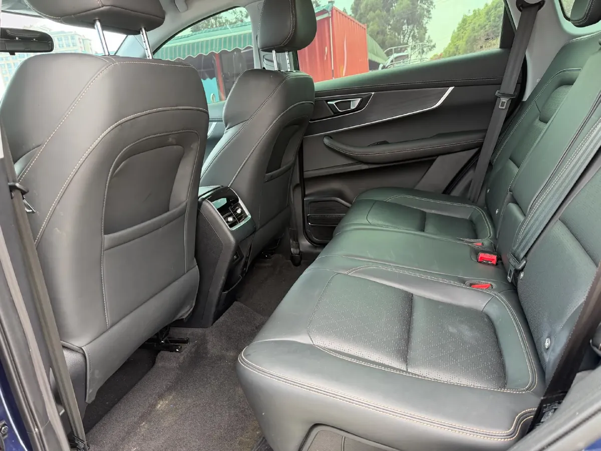 2022 Chery Tiggo 8 1.5T 156HP L4 6MT,autocango,china used car exporter,china ev exporter,chinese used car exporter,chinese used ev exporter