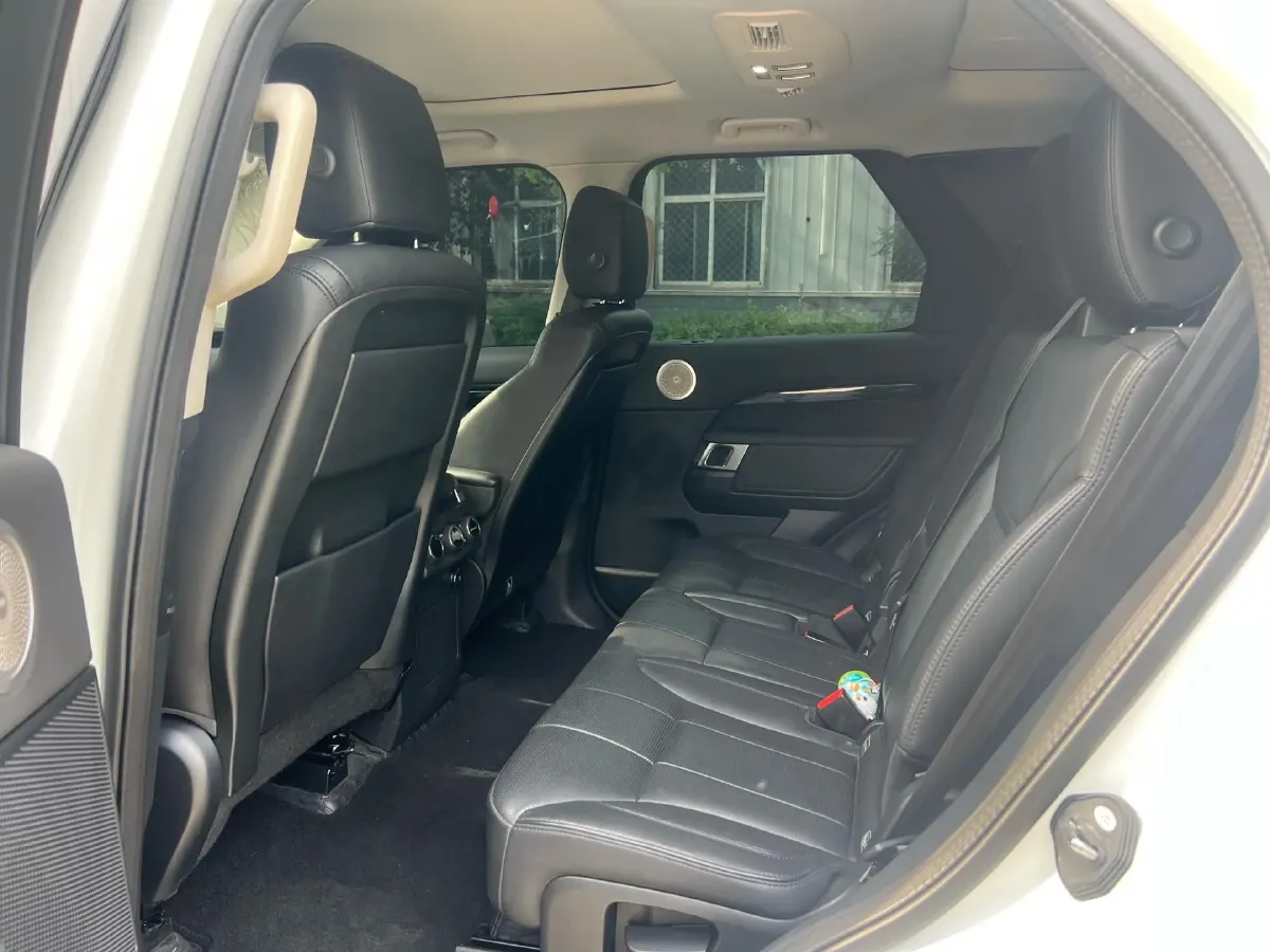 2020 Land Rover Discovery 3.0T 340HP V6 8AT,autocango,china used car exporter,china ev exporter,chinese used car exporter,chinese used ev exporter