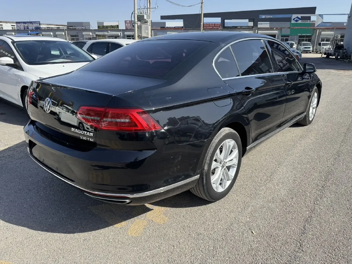 2018 Volkswagen Magotan 1.8T 180HP L4 7DCT,autocango,china used car exporter,china ev exporter,chinese used car exporter,chinese used ev exporter