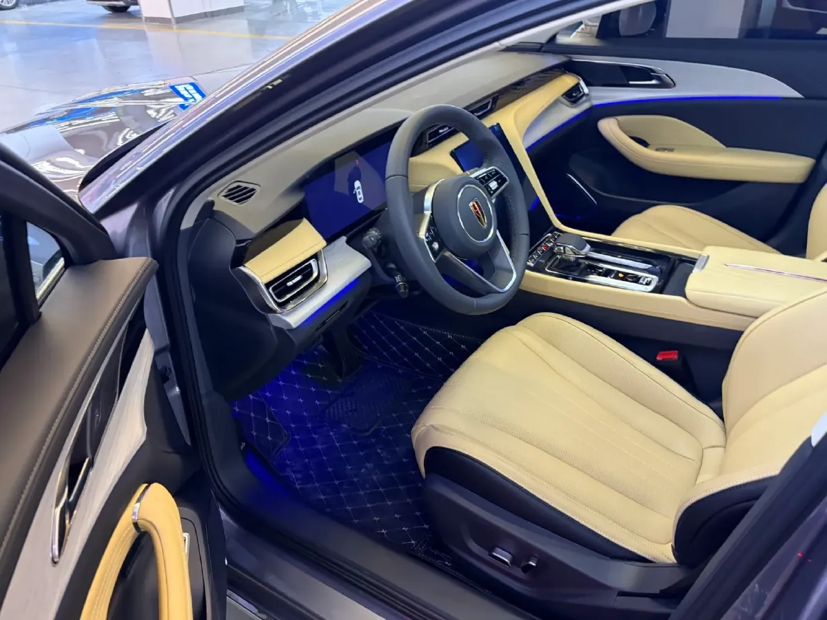 2025 HongQi H5 1.5T 169HP L4 1DHT Hybrid,autocango,china used car exporter,china ev exporter,chinese used car exporter,chinese used ev exporter