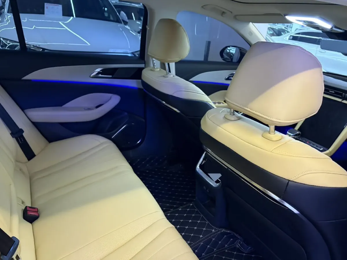 2025 HongQi H5 1.5T 169HP L4 1DHT Hybrid,autocango,china used car exporter,china ev exporter,chinese used car exporter,chinese used ev exporter