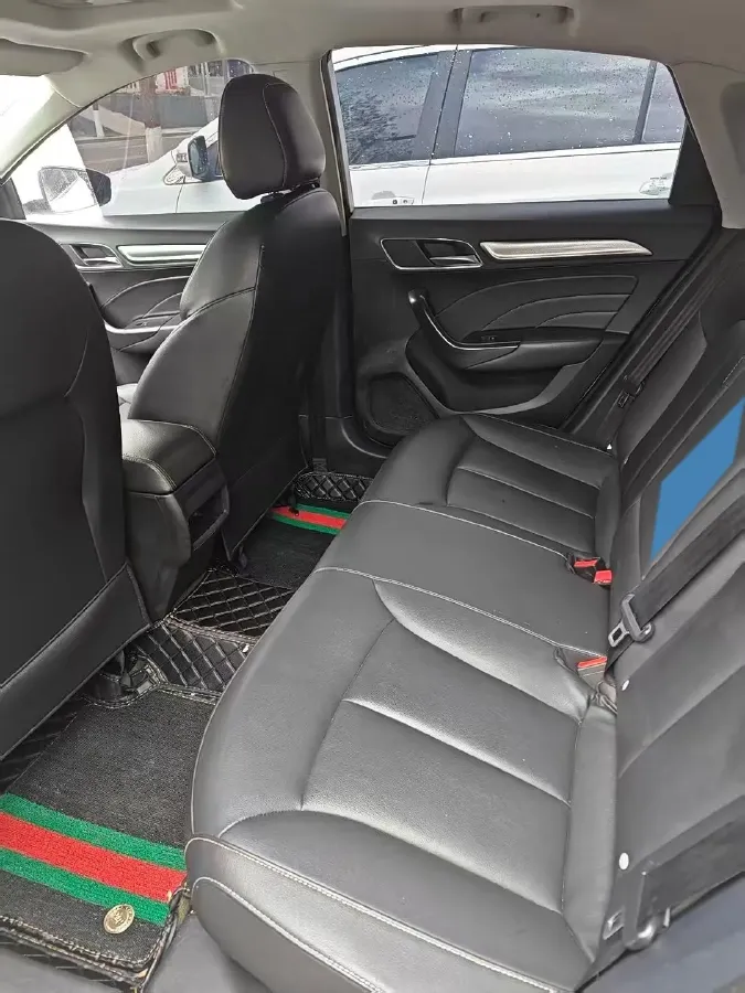 2017 Roewe i6 1.5T 169HP L4 7DCT,autocango,china used car exporter,china ev exporter,chinese used car exporter,chinese used ev exporter