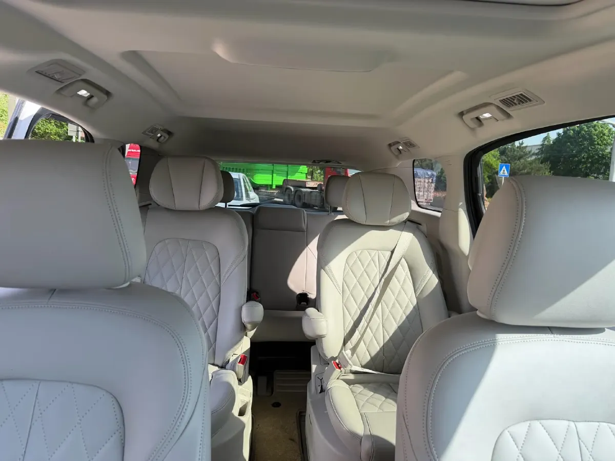 2023 Buick GL8 2.0T 237HP L4 9AT,autocango,china used car exporter,china ev exporter,chinese used car exporter,chinese used ev exporter