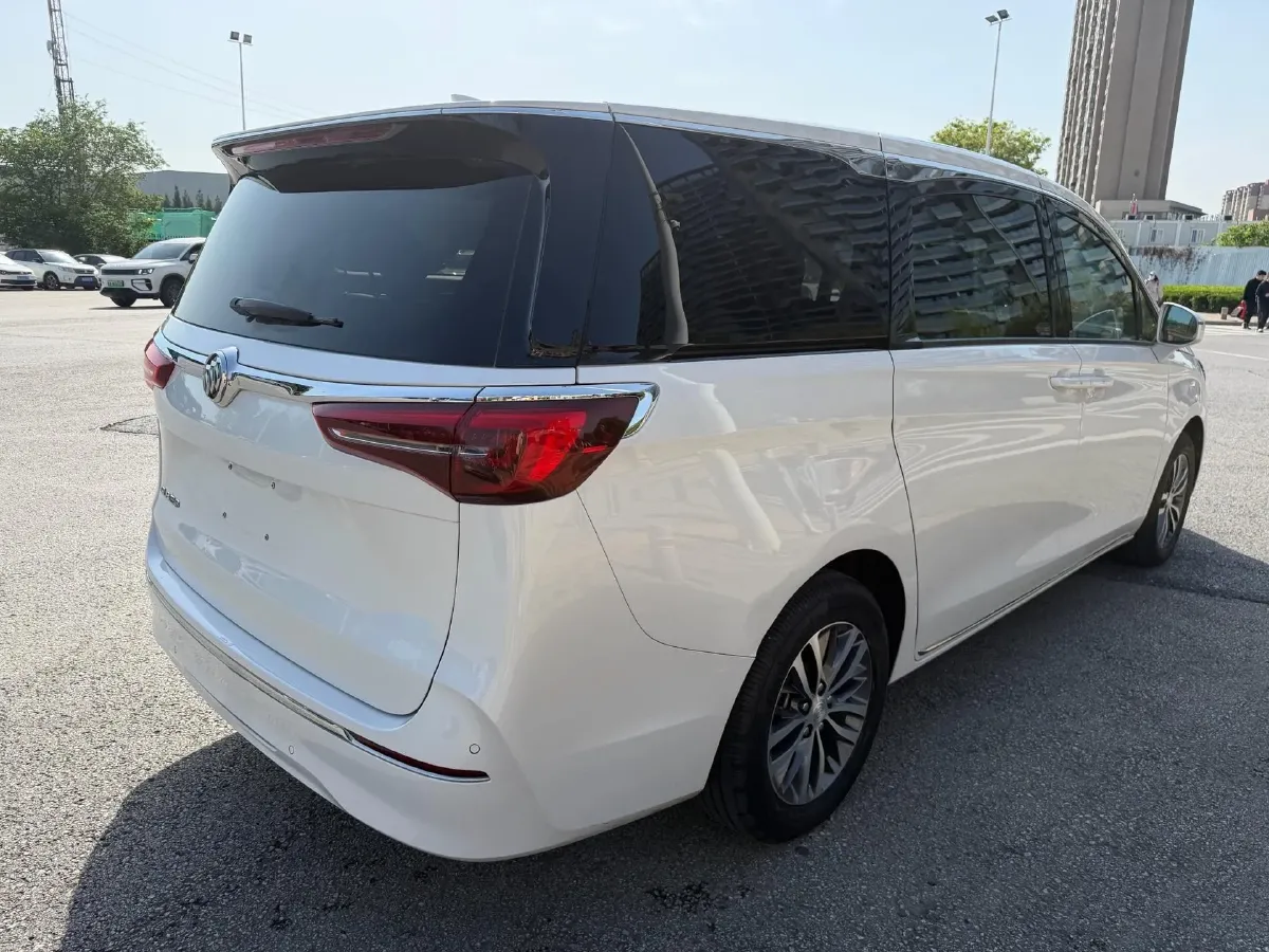 2023 Buick GL8 2.0T 237HP L4 9AT,autocango,china used car exporter,china ev exporter,chinese used car exporter,chinese used ev exporter