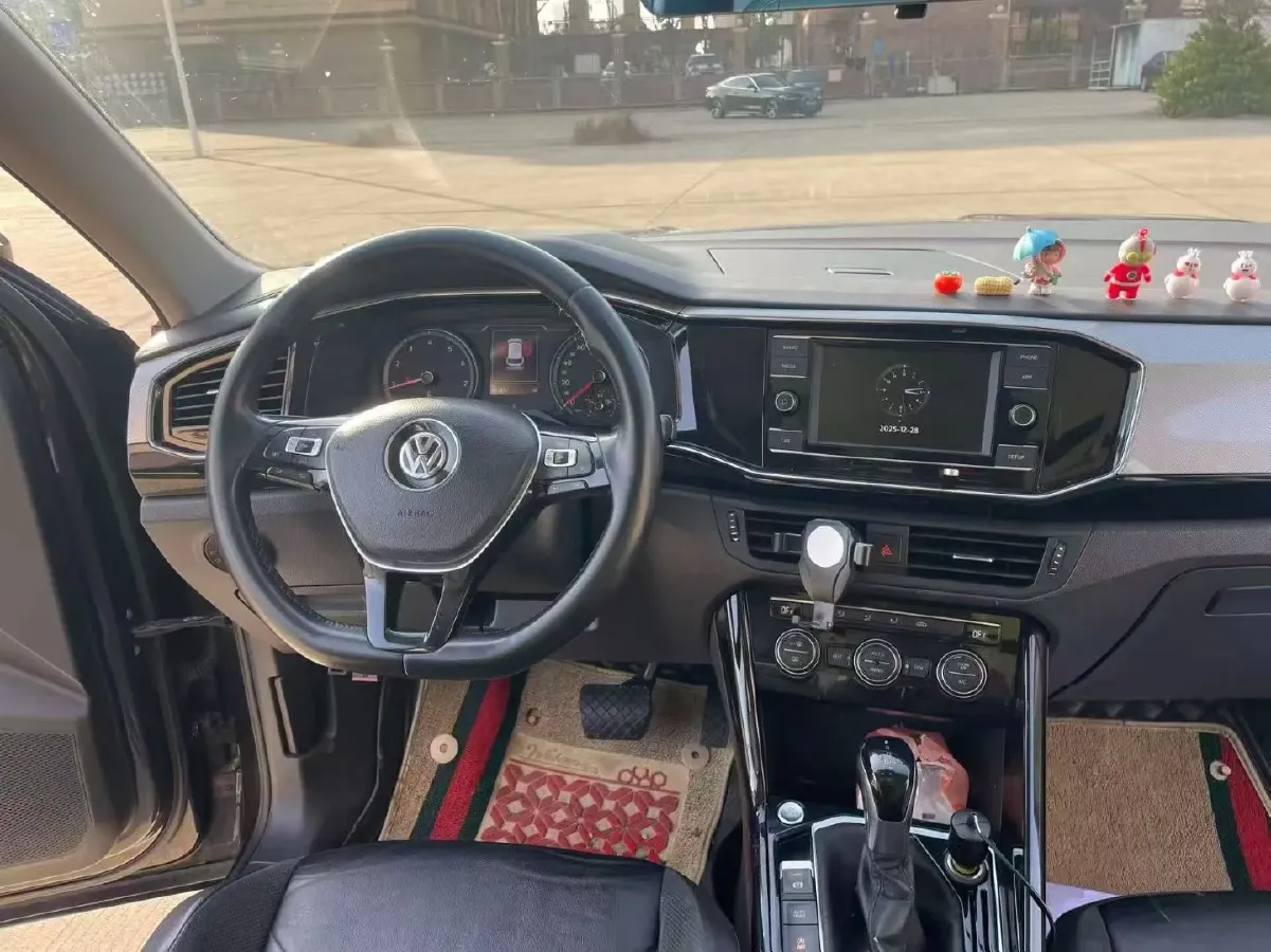 2019 Jeep Cherokee 2.0T 234HP L4 9AT,autocango,china used car exporter,china ev exporter,chinese used car exporter,chinese used ev exporter