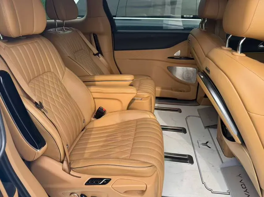 2022 Voyah Dream 1.5T 136HP L4 PHEV 25.57KWH,autocango,china used car exporter,china ev exporter,chinese used car exporter,chinese used ev exporter