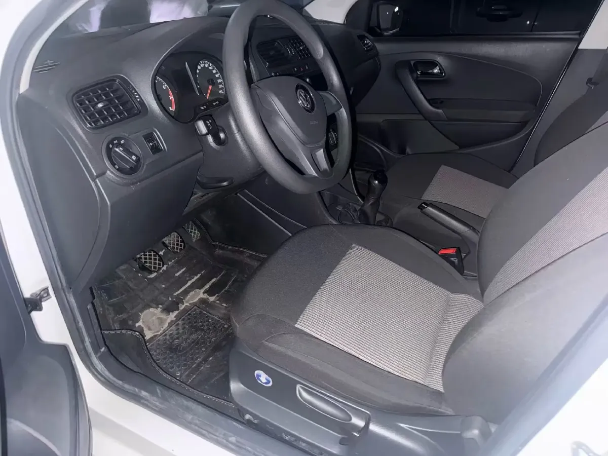 2016 Volkswagen Polo 1.4L 90HP L4 6AT,autocango,china used car exporter,china ev exporter,chinese used car exporter,chinese used ev exporter