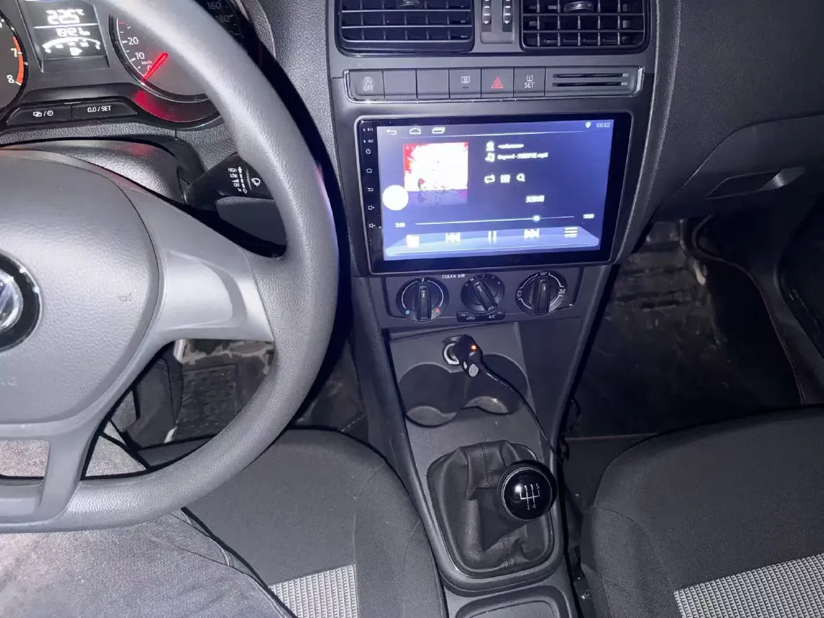 2016 Volkswagen Polo 1.4L 90HP L4 6AT,autocango,china used car exporter,china ev exporter,chinese used car exporter,chinese used ev exporter