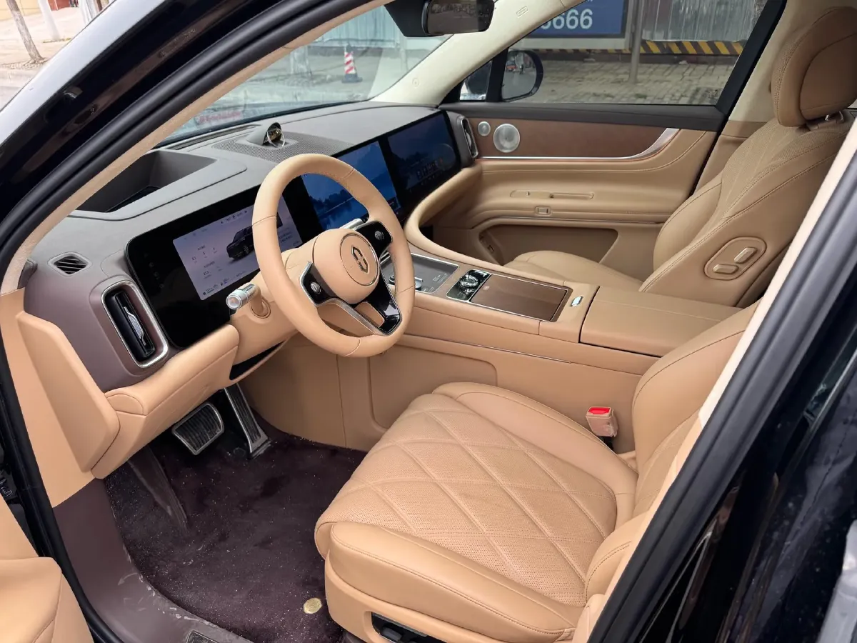 2025 AITO AITO M9 REEV 160HP REEV 52KWH,autocango,china used car exporter,china ev exporter,chinese used car exporter,chinese used ev exporter