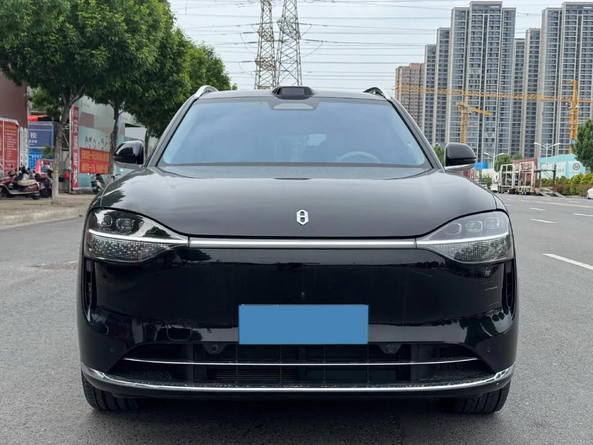 2025 AITO AITO M9 REEV 160HP REEV 52KWH,autocango,china used car exporter,china ev exporter,chinese used car exporter,chinese used ev exporter