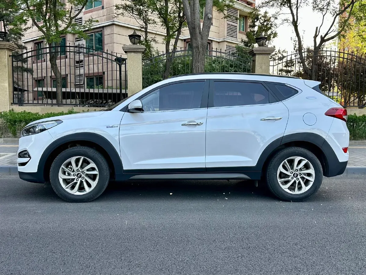 2018 Hyundai Tucson 1.6T 177HP L4 7DCT,autocango,china used car exporter,china ev exporter,chinese used car exporter,chinese used ev exporter