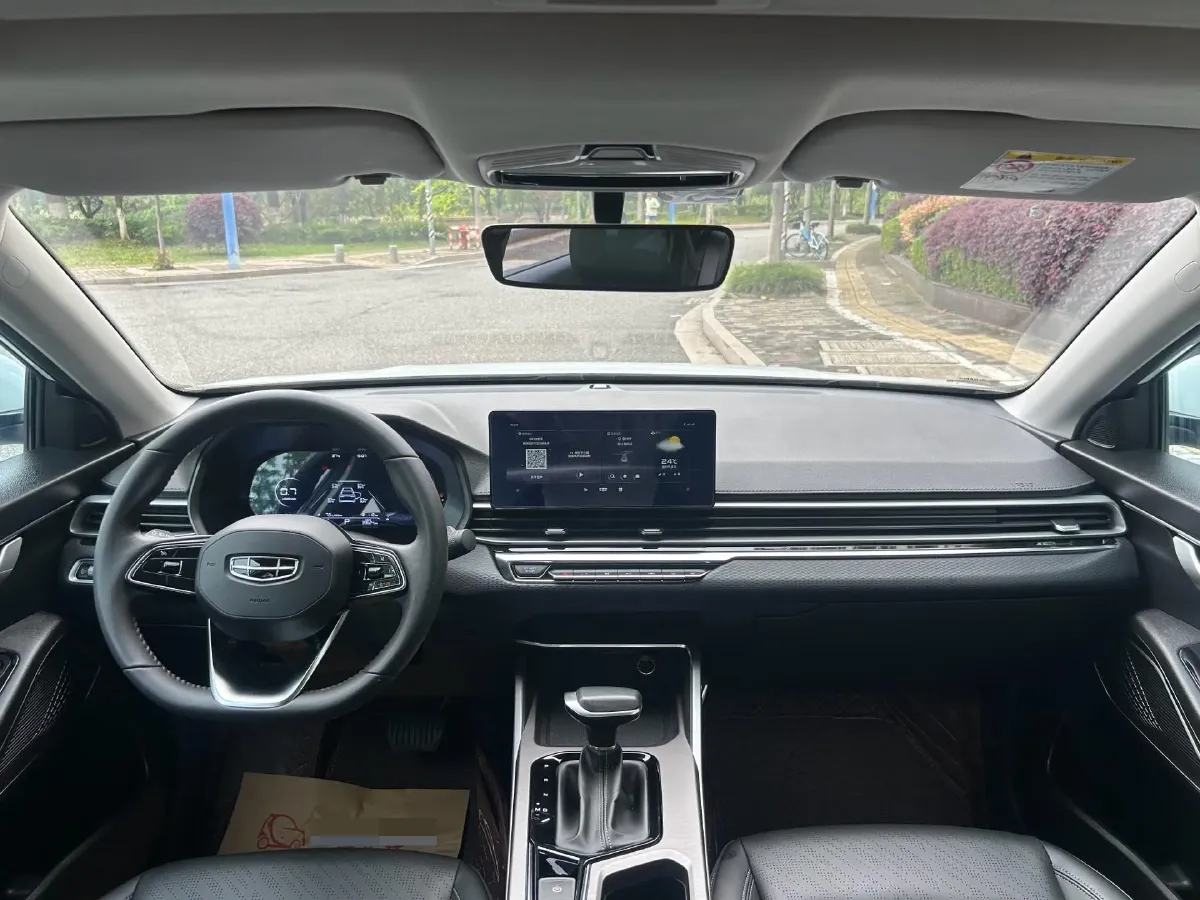 2022 Geely Emgrand 1.5L 114HP L4 CVT,autocango,china used car exporter,china ev exporter,chinese used car exporter,chinese used ev exporter