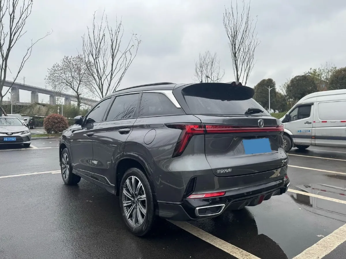 2022 ChangAn CS75 Plus 1.5T 178HP L4 6AT,autocango,china used car exporter,china ev exporter,chinese used car exporter,chinese used ev exporter