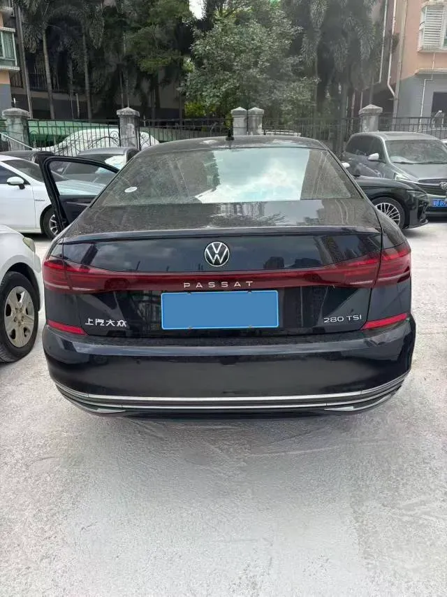 2023 Volkswagen Passat 1.4T 150HP L4 7DCT,autocango,china used car exporter,china ev exporter,chinese used car exporter,chinese used ev exporter