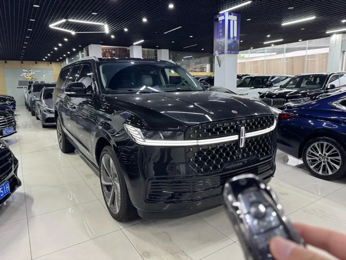 2025 Lincoln Navigator 3.5T 396HP V6 10AT,autocango,china used car exporter,china ev exporter,chinese used car exporter,chinese used ev exporter