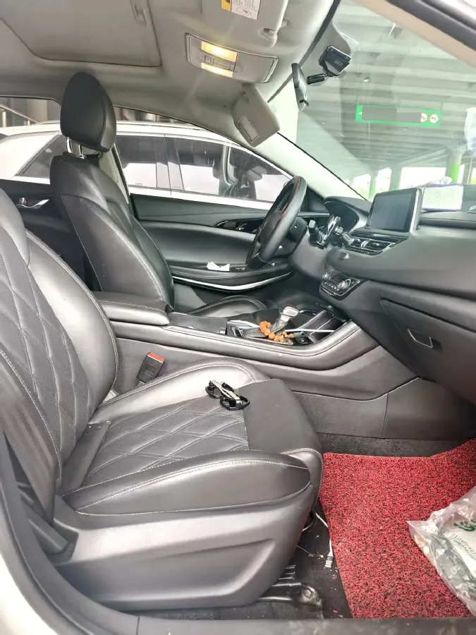 2022 ChangAn Raeton CC 1.5T 188HP L4 7DCT,autocango,china used car exporter,china ev exporter,chinese used car exporter,chinese used ev exporter