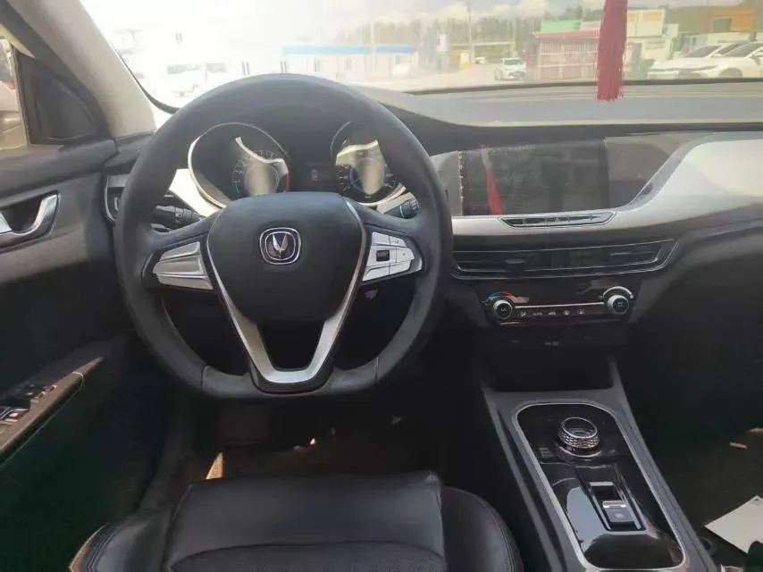 2020 Dongfeng RuiQi 6 BEV 67.09KWH,autocango,china used car exporter,china ev exporter,chinese used car exporter,chinese used ev exporter