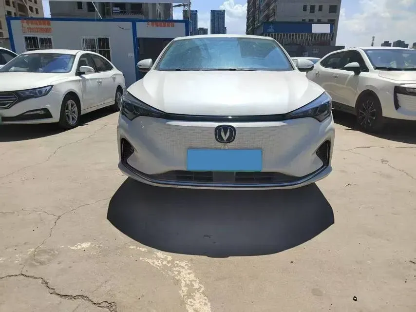 2020 Dongfeng RuiQi 6 BEV 67.09KWH,autocango,china used car exporter,china ev exporter,chinese used car exporter,chinese used ev exporter